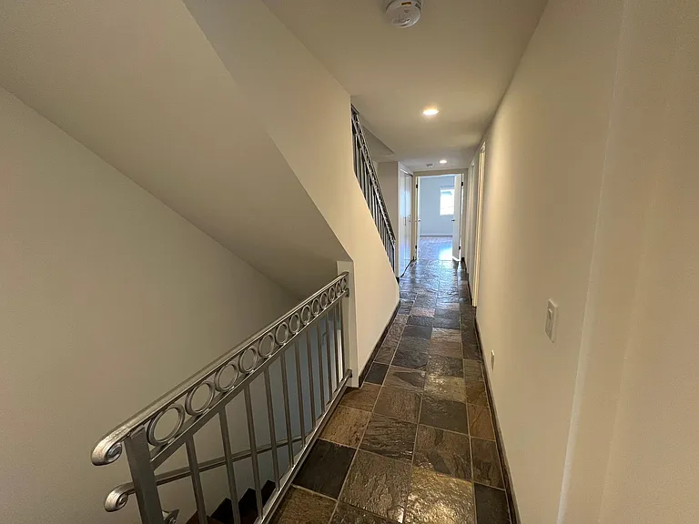 27 Outrigger St #2 — Photo 17