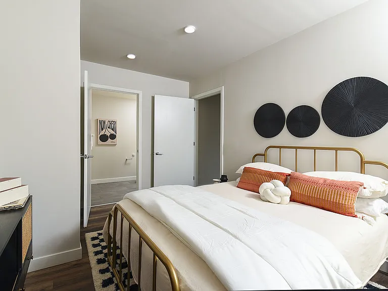 2 Bedroom