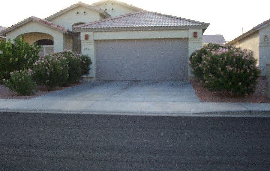 Beautiful single level, 3 bedroom home on cul-de-sac lot.