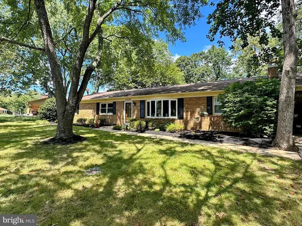 2528 Ryce Dr, Waldorf, MD 20601