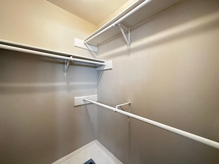 11106 Ellwood St — Photo 12