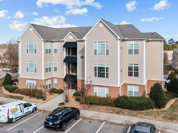 2501 Huntscroft Ln, Raleigh, NC 27617