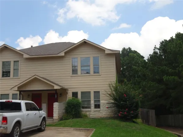107 Yegua Cir, Huntsville, TX 77340