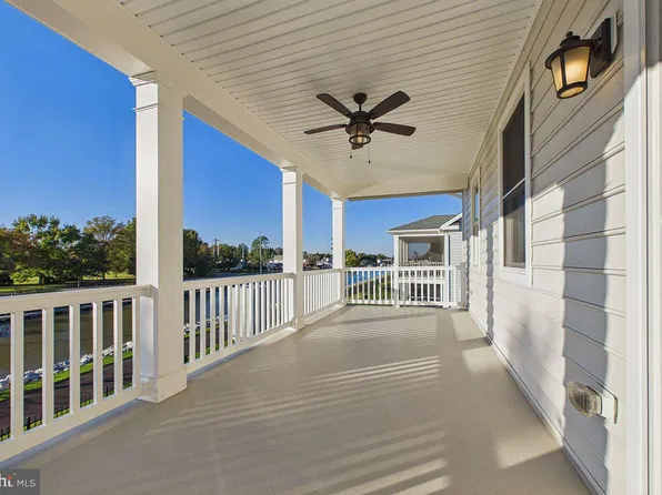 513 Cook St, Delaware City, DE 19706