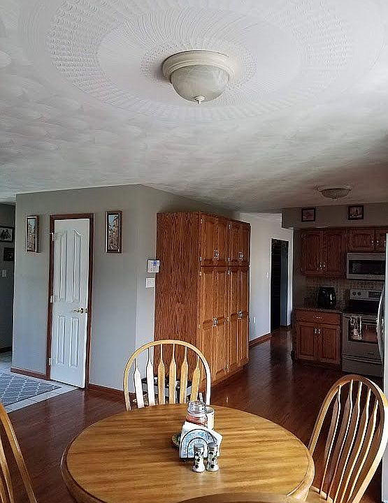 414 Schoolside Dr, Throop, PA 18512 Zillow