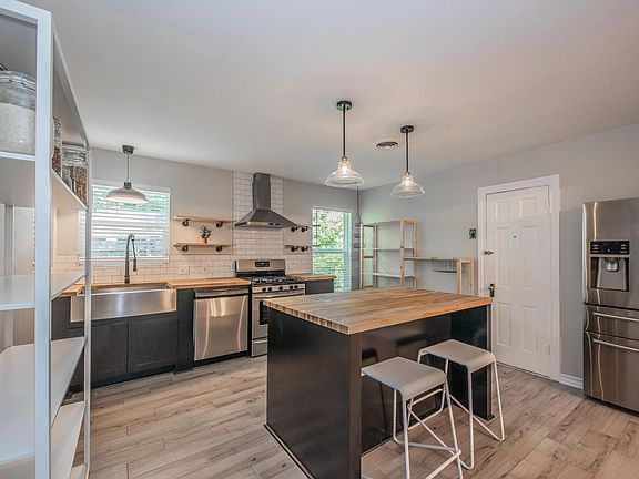 4th image of 1117 Bonnie Brae Ave