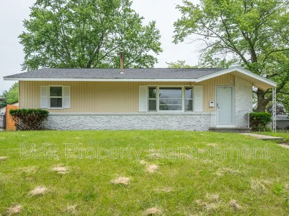 4001 83rd St, Urbandale, IA 50322