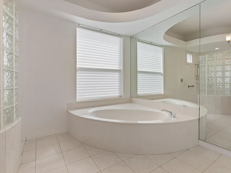7535 Ascot Ct — Photo 21