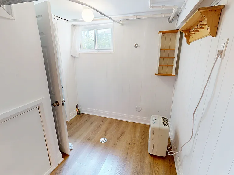 275 Oakwood Ave — Photo 37