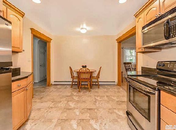 4th image of 21 Seward Ln