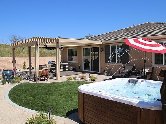 3rd image of 2093 Meadow Vista Pl