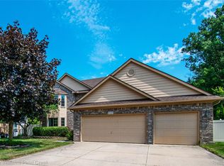 51610 Promenade Ln, New Baltimore, MI 48047