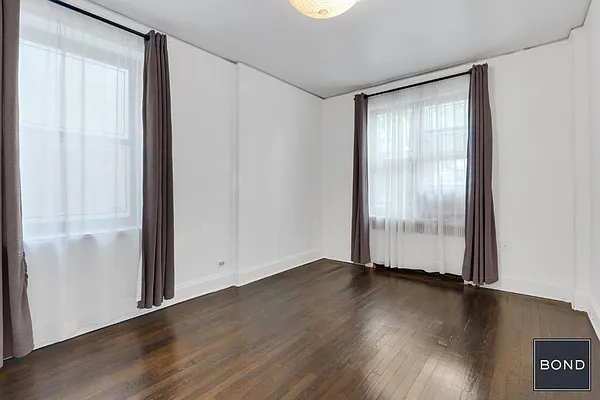 Rented by Bond New York | media 6