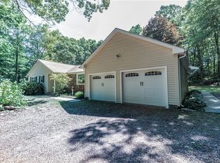 126 Pokorny Rd, Higganum, CT 06441