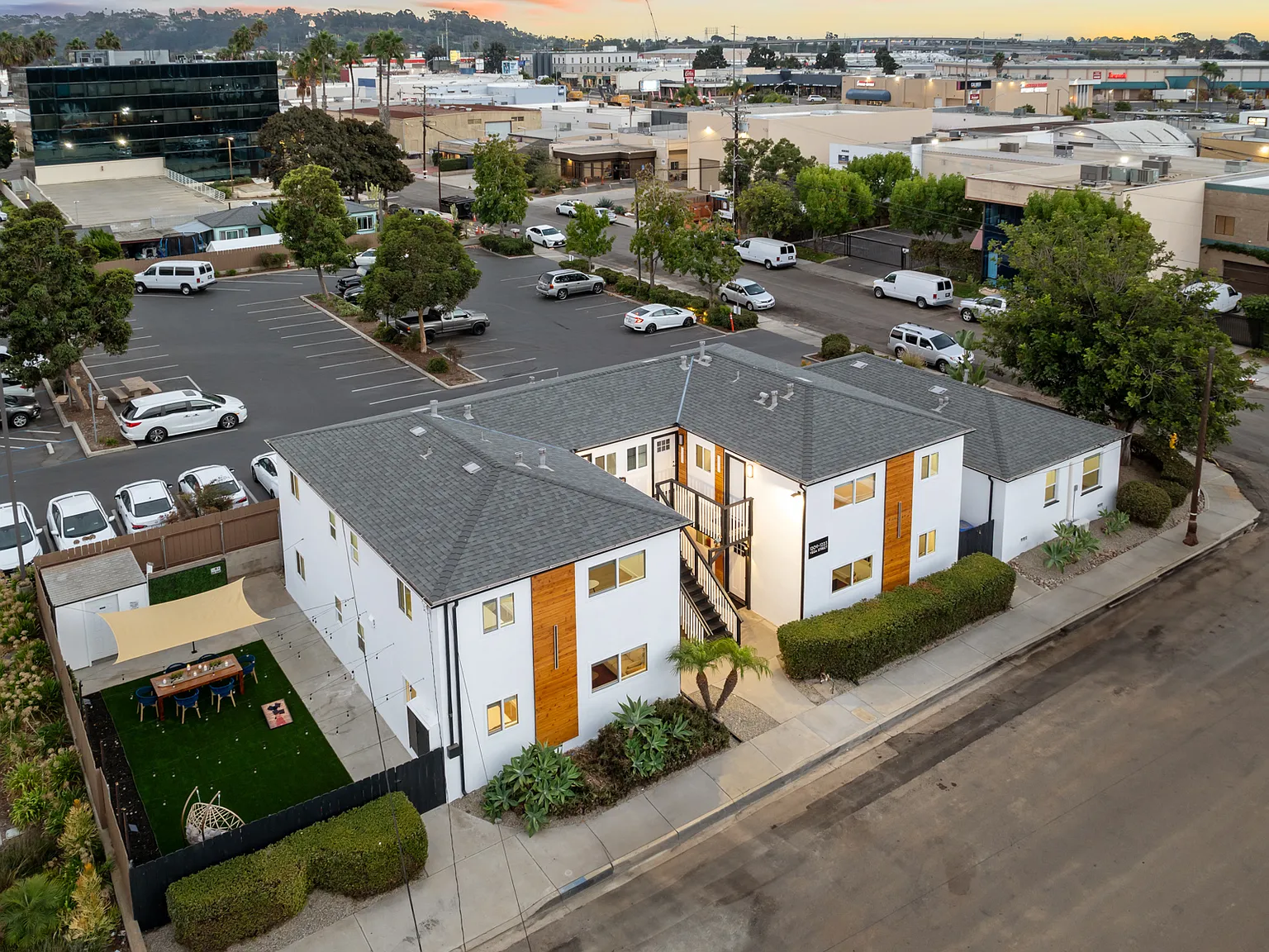 1223 Vega St — Photo 3