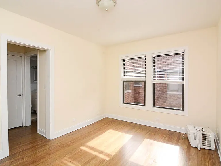 2643 N Spaulding Ave #E4 — Photo 8