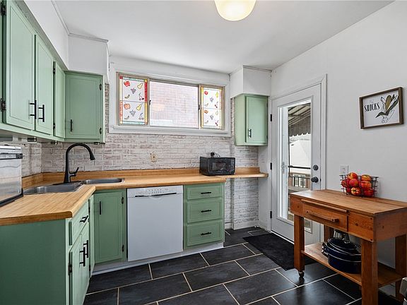 3rd image of 605 Whitney Ave