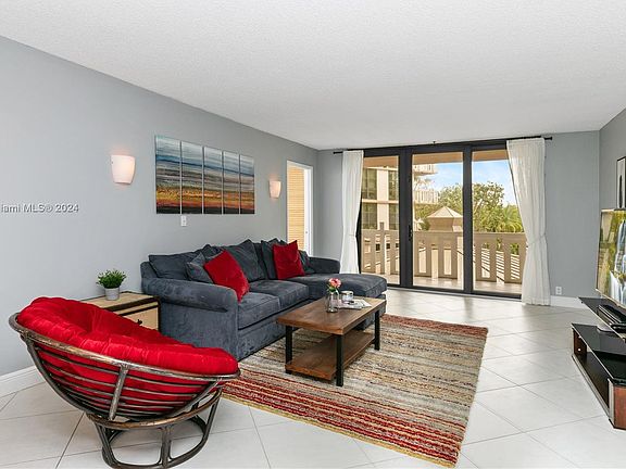 4th image of 1111 Crandon Blvd APT A205