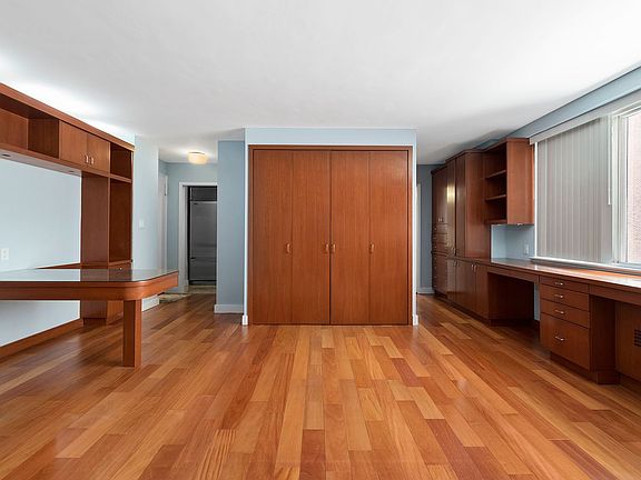 4th image of 139 E 33rd St APT 9N