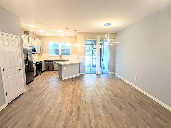 4th image of 3088 Via Sienna Cir