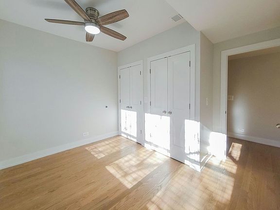 3rd image of 2020-23 W Ainslie St #1