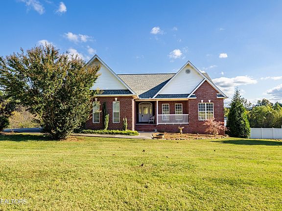 5th image of 3231 Reiley Dr