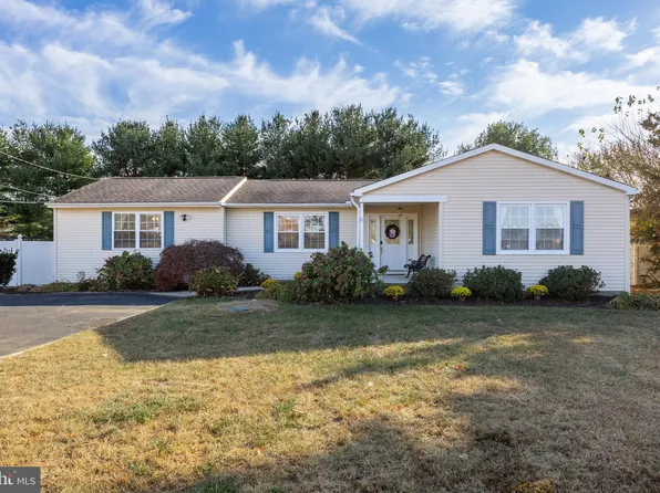 34 Viereck Rd, Woolwich Township, NJ 08085