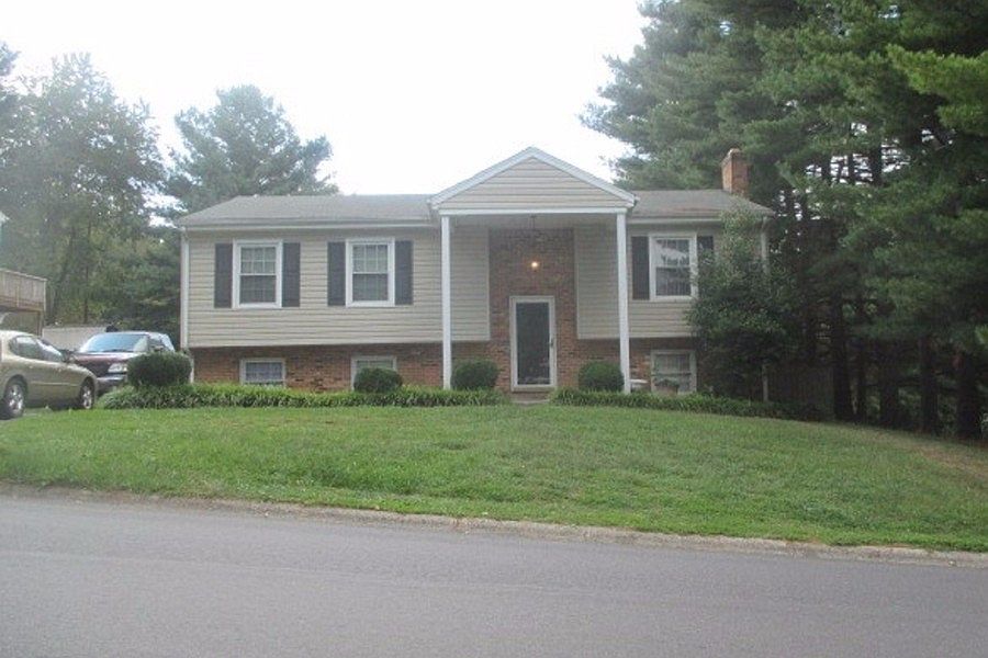 1st image of 718 Finney Dr