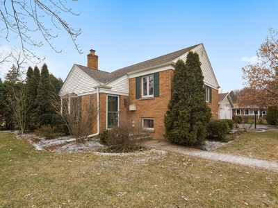 940 Echo Ln, Glenview, IL, 60025