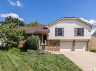 1877 S 143rd St, Omaha, NE 68144