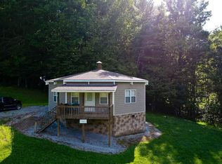 5285 Rag Mountain Rd, Hartford, TN 37753