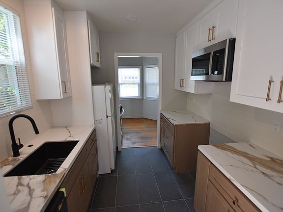 4th image of 1331 Stanford Ave