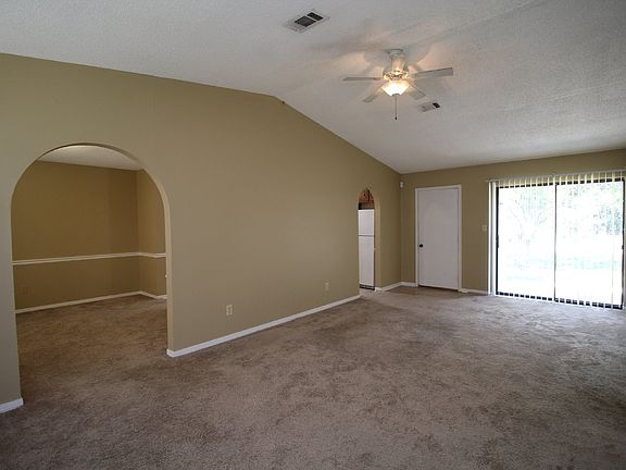 3rd image of 10646 Bridge Creek Dr