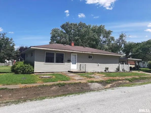 312 W Ernestine Ave, Christopher, IL 62822