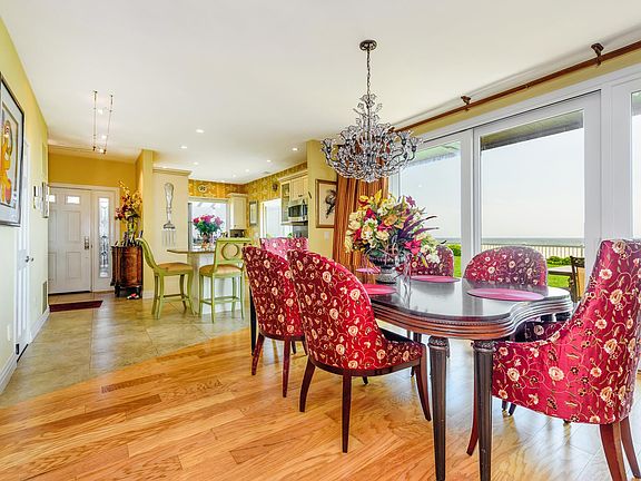 4th image of 1685 Ocean Blvd