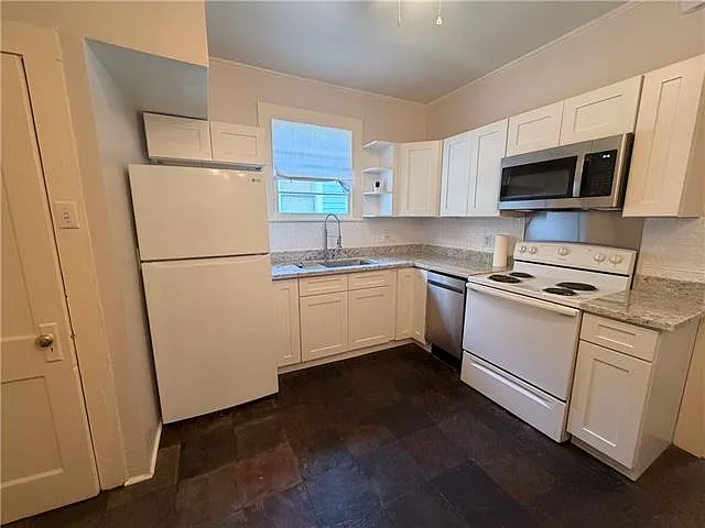 310 Broadway St — Photo 7