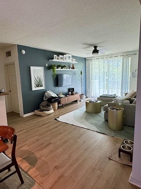 1st image of 2401 NE 65th St #4-404