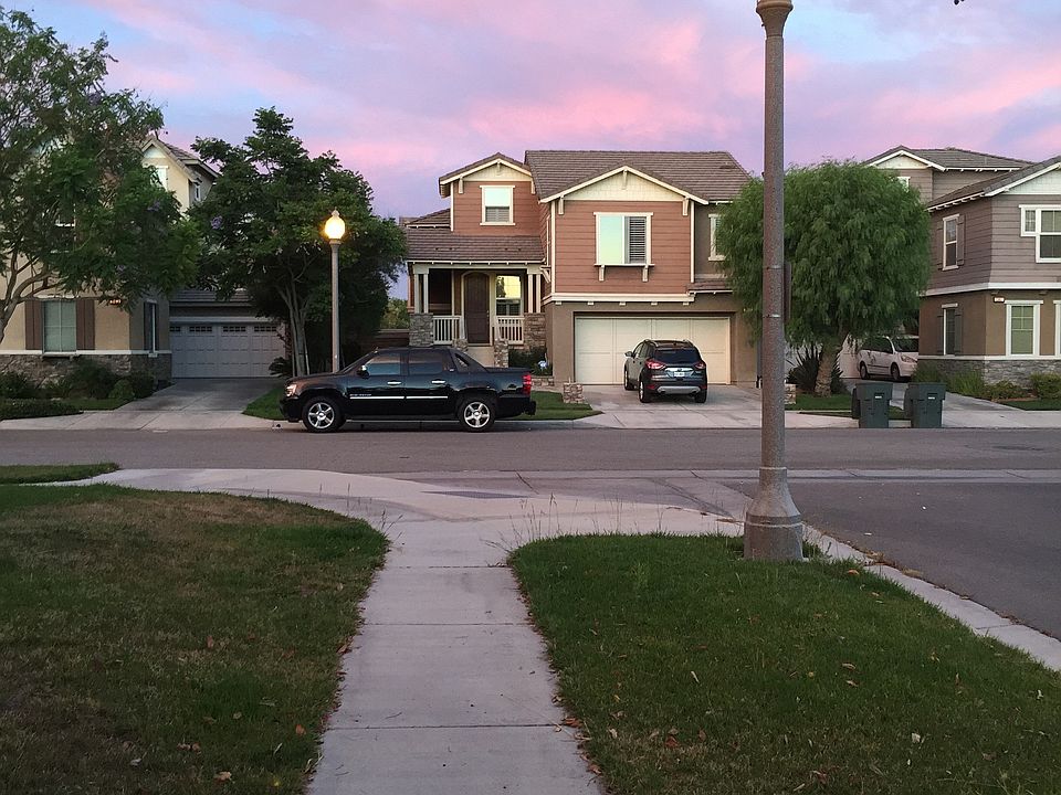 2nd image of 15851 Approach Ave