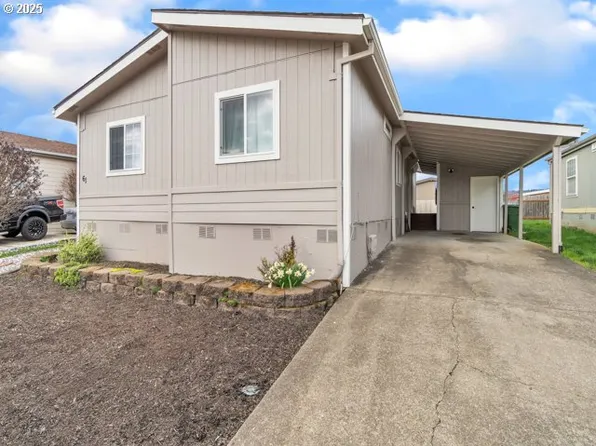 1000 S McKern Ct #61, Newberg, OR 97132