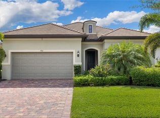7601 Blackberry Dr, Naples, FL 34114