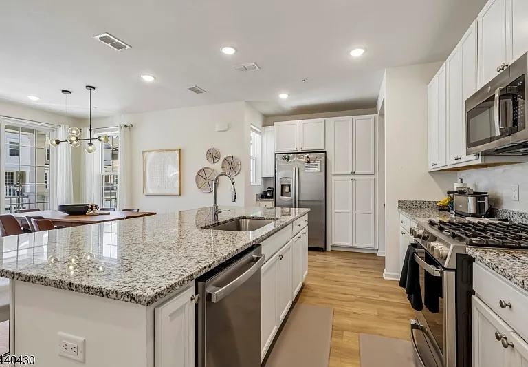 222 Myrtle Rd — Photo 9