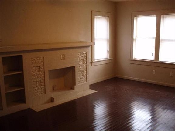 2nd image of 521 SW 24th St