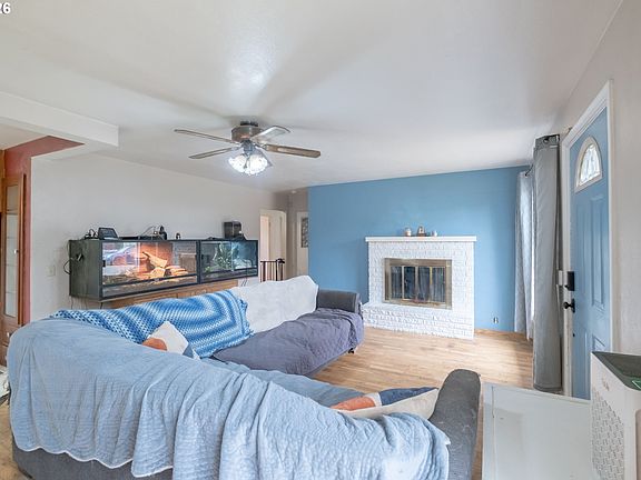 5th image of 240 S 7th St