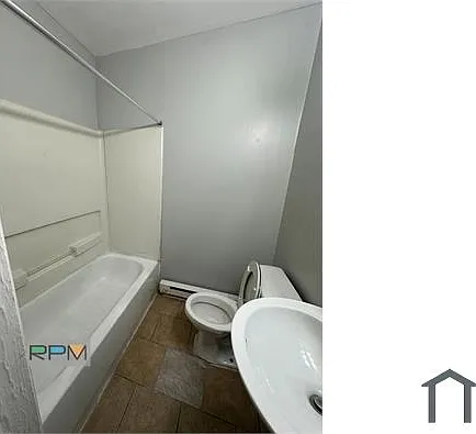 826 Stoll St — Photo 5