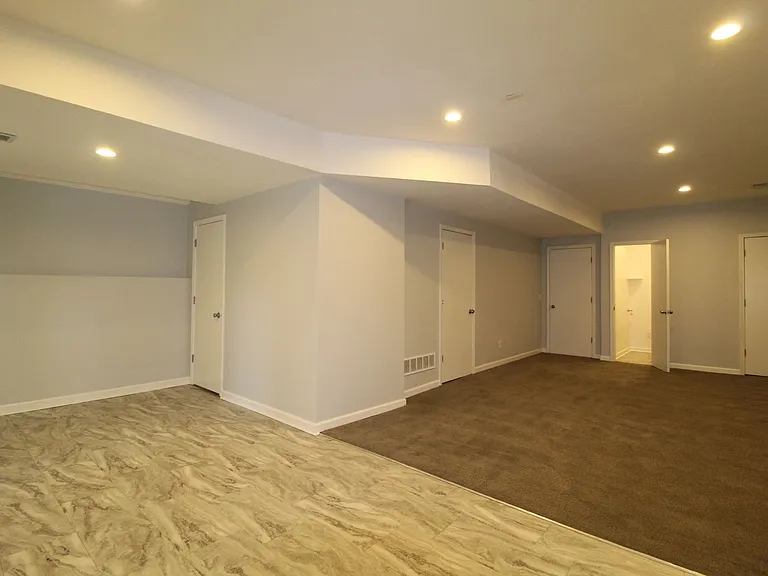 3733 Thompson Cir — Photo 26