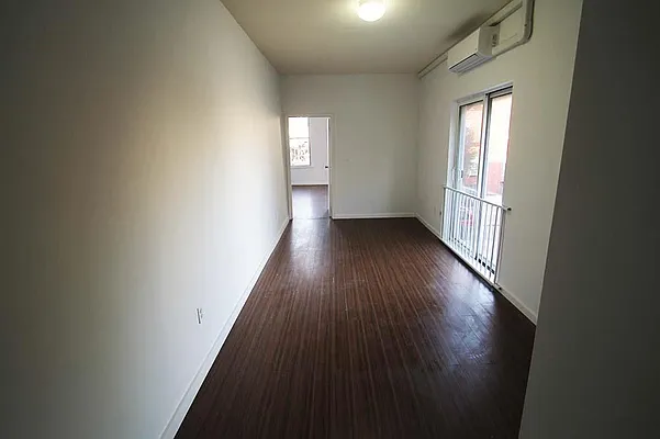 Rented by Space Marketing Shop | media 44