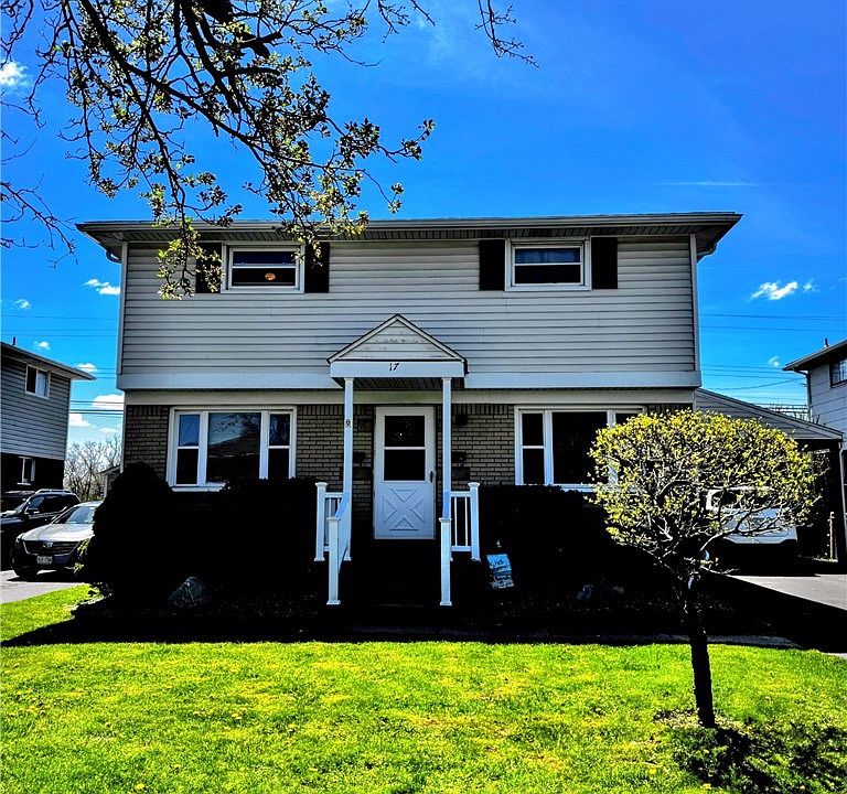 1st image of 17 Saint Joan Ln