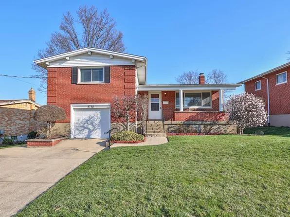 5738 Woodhaven Dr, Cincinnati, OH 45248