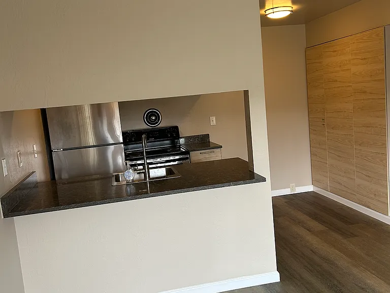 2612 Webster St #7 — Photo 3