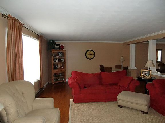 2nd image of 211 N Parkview Blvd